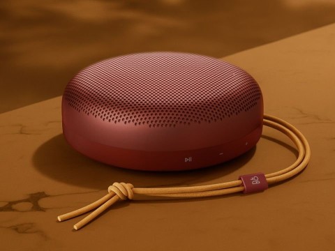 Bang & Olufsen Beosound A1 Gen 3 - Rustic Red