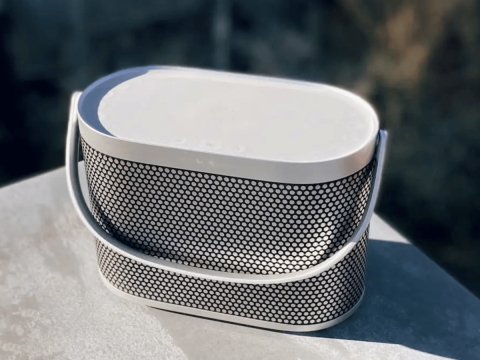 Loa B&O Beosound A5 Spaced Aluminium (NEW)