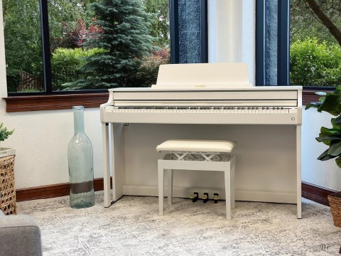 Casio AP-550 White (WH)