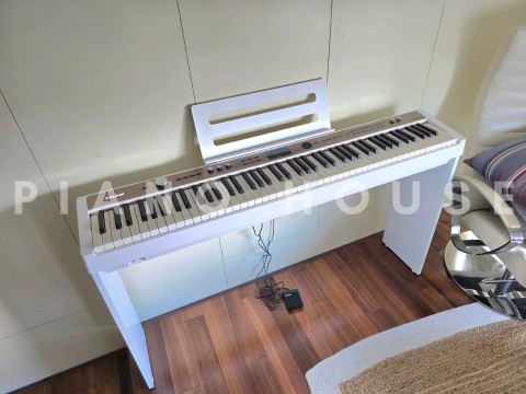 NUX NPK-20 White (Có chân gỗ)