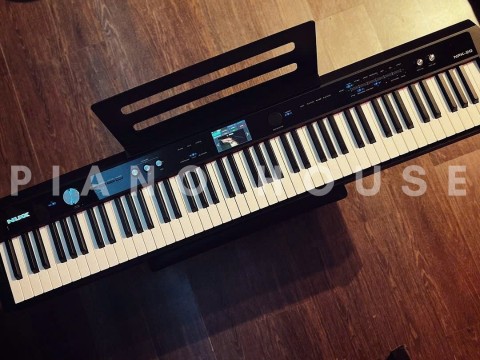 NUX NPK-20 Black (Có chân gỗ)