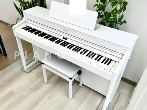 ROLAND HP-702 WH (USED)
