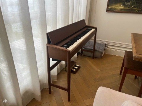 ROLAND KF-10 WN (Used)