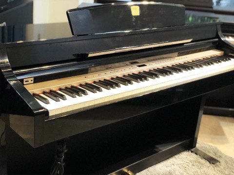 YAMAHA CLP-340 PE
