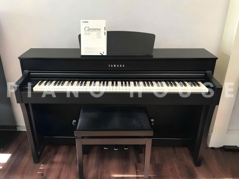 YAMAHA CLP-635 B