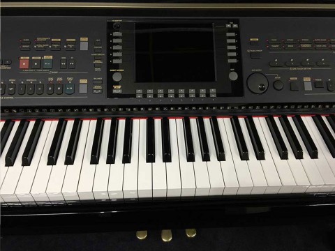 YAMAHA CVP-309 PE