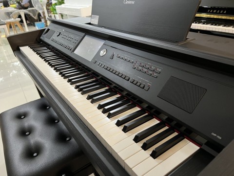 YAMAHA CVP-709 B