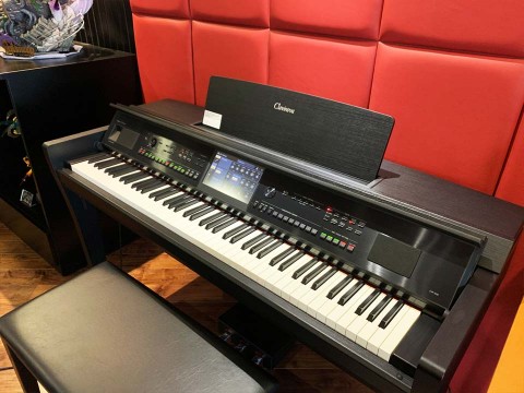 YAMAHA CVP-809 B