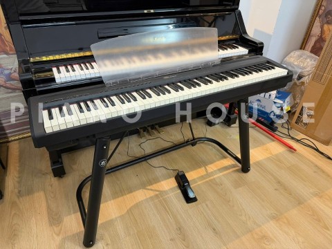 YAMAHA P-95