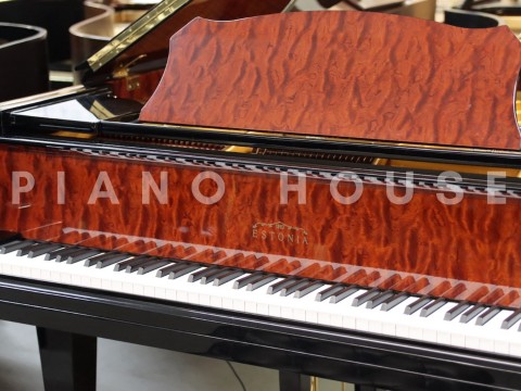 Estonia L168 Hidden Beauty