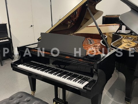 Schimmel Classic C213 Tradition