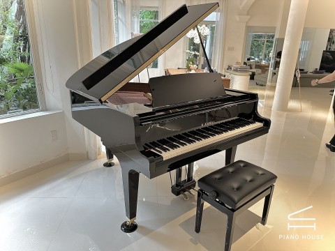 So Sánh Baby Grand | Yamaha GB1K & Kawai GL10