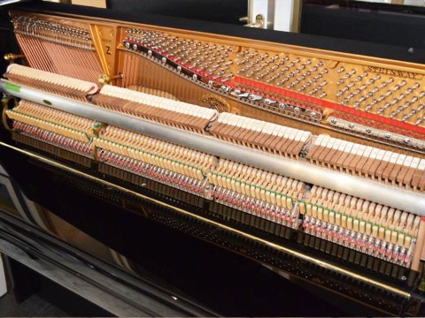 STEINWAY Z114 (Klavier)