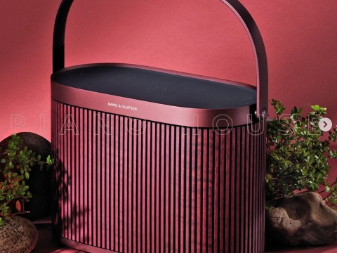 Loa B&O Beosound A5 Cranberry Red