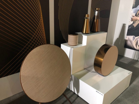 Loa B&O Beosound Edge