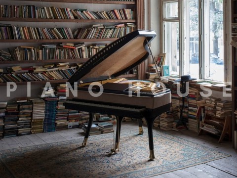 PH Bow Grand Piano (Legacy Edition)
