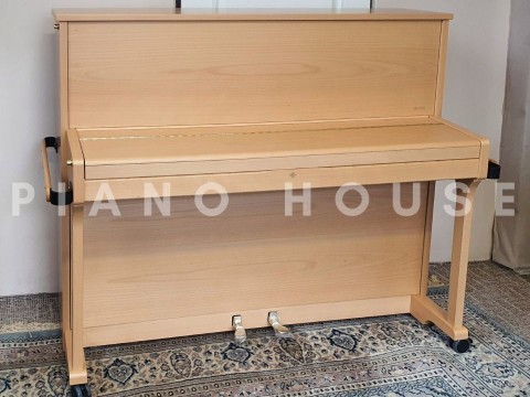 Sauter School Studio 122 (Beech Bright Satin)