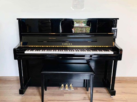 YAMAHA U1 PE