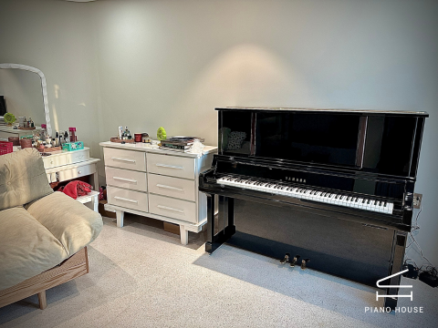 REVIEW ĐÀN PIANO CƠ YAMAHA UX300