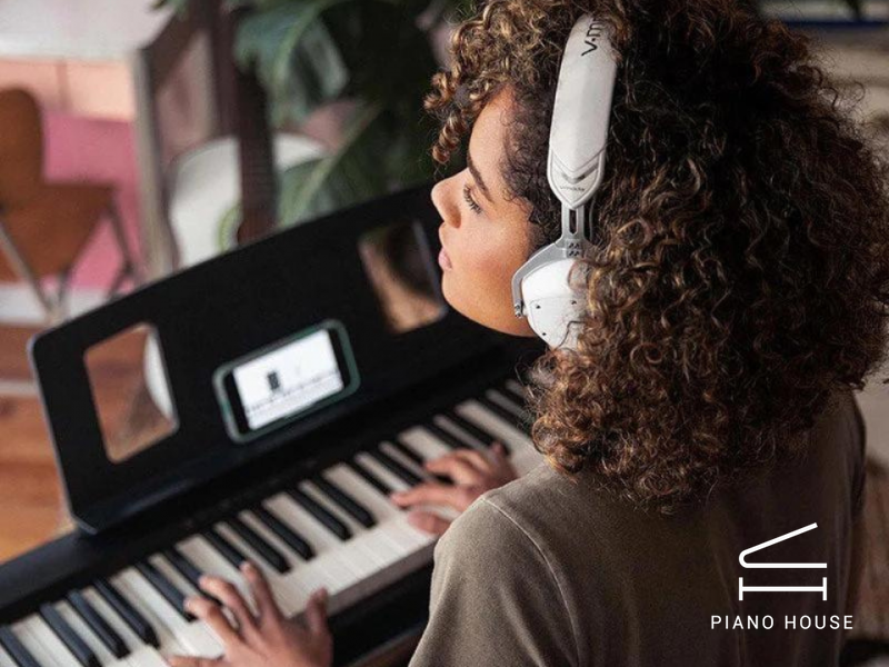 So sánh ROLAND RP-107 và Roland HP-702