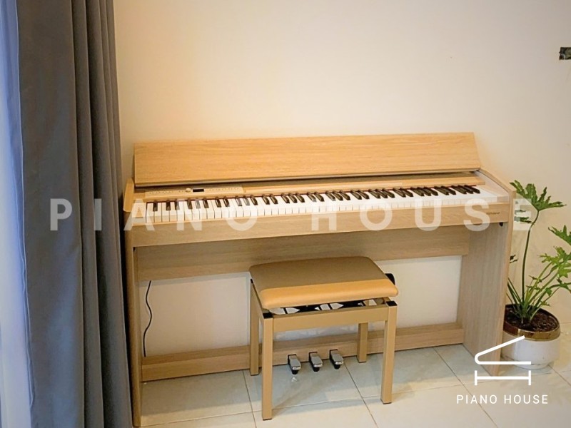 Tất Tần Tật Về ROLAND F701 LA