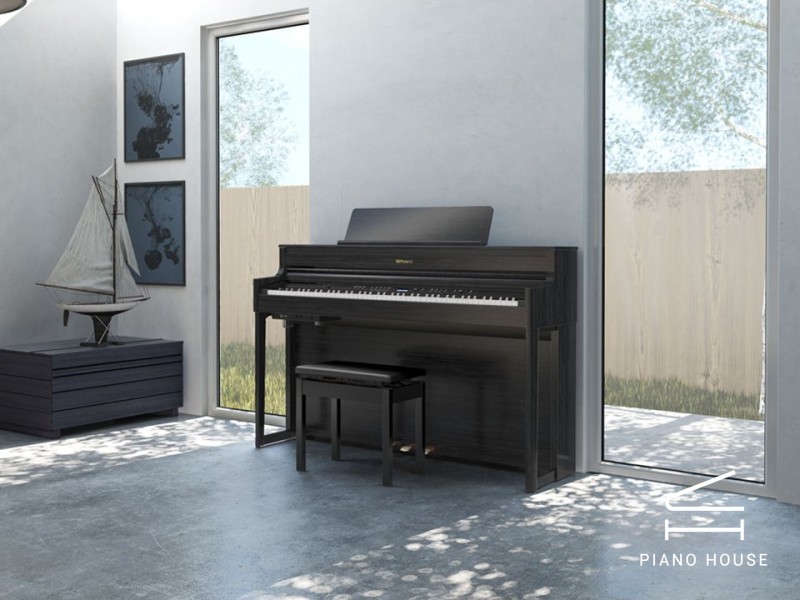 ROLAND HP-704 CB Có Tốt Không?