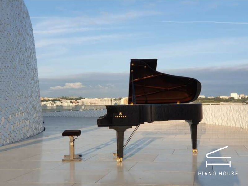 YAMAHA CF6 PE - Review Chi Tiết