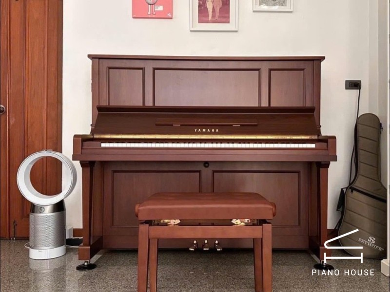Review YAMAHA U30 WN