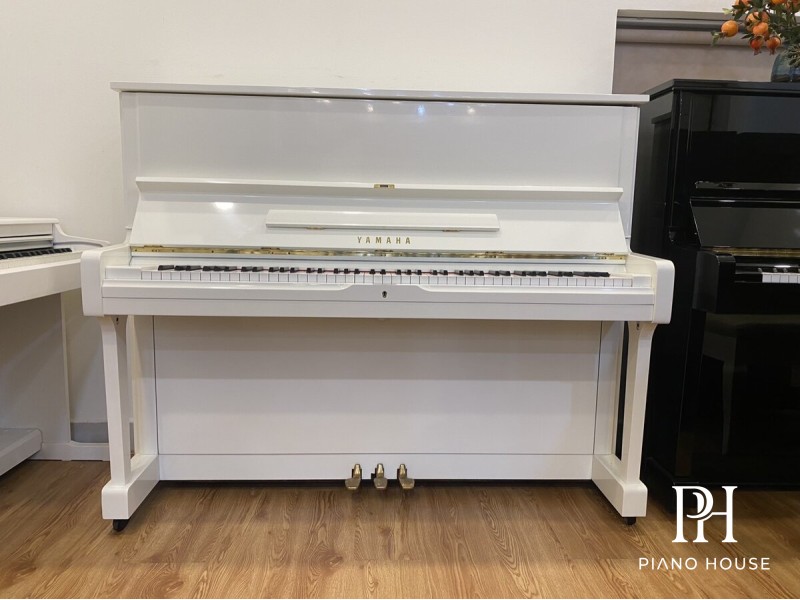 Review YAMAHA U1H WH