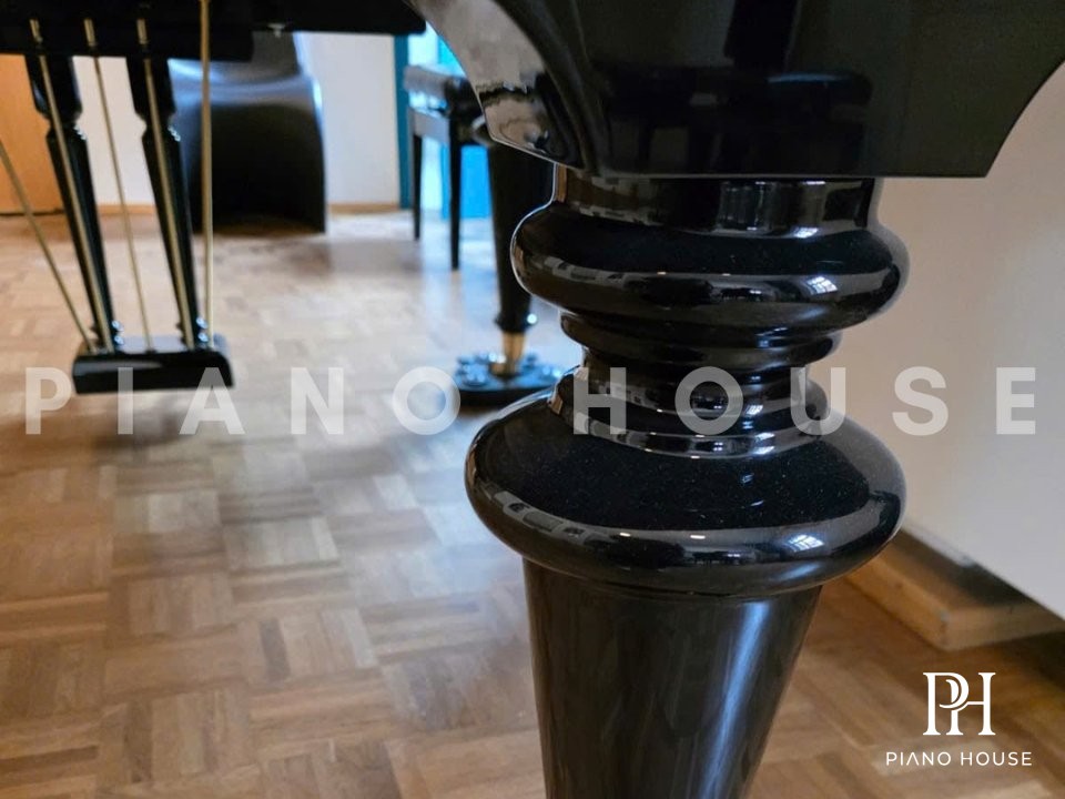 Steingraeber C-212 Chamber Concert Grand | Pommele & Black
