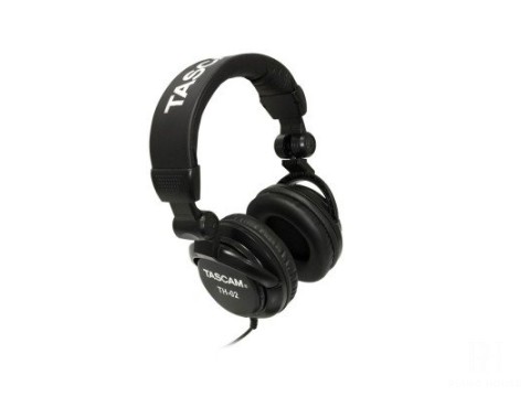 TASCAM TH-02