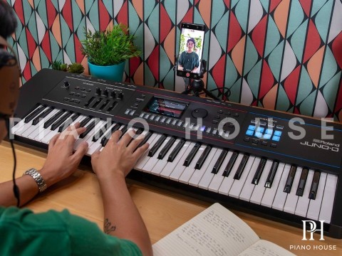 ROLAND JUNO-D6