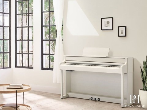 YAMAHA CLP-835 WB
