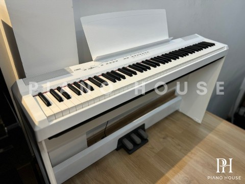 YAMAHA P-105 (3 pedals)