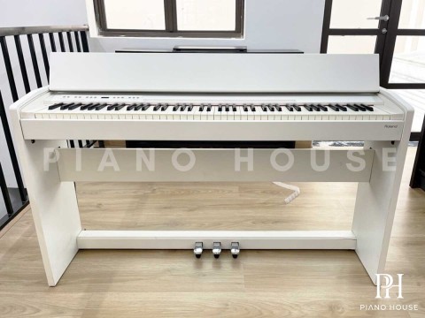 ROLAND F-130 WH