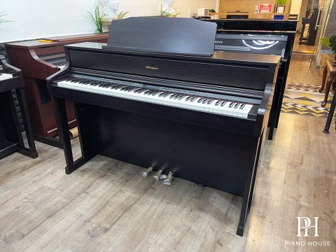 ROLAND HP-605 CBS