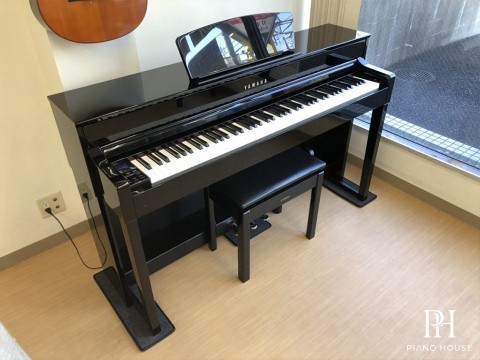 YAMAHA CLP-535 PE