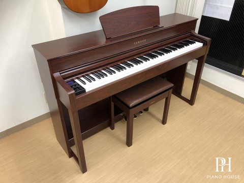 YAMAHA CLP-545 M