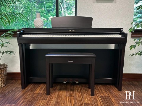 YAMAHA CLP-725 R