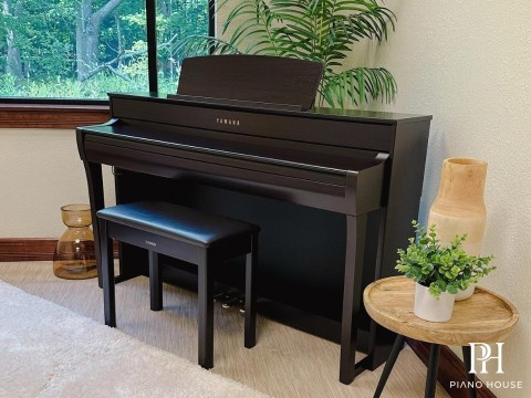 YAMAHA CLP-745 R