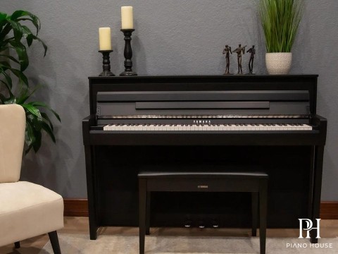 Review YAMAHA CLP-785 B (USED)