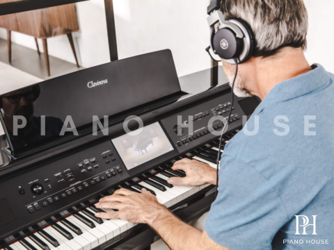 Yamaha CVP-909 PE