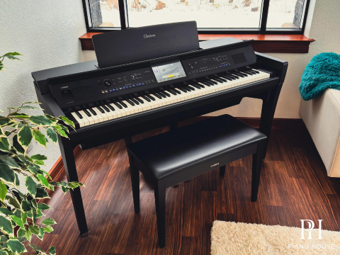 Yamaha CVP-909 B