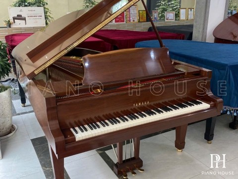 YAMAHA S6 Walnut
