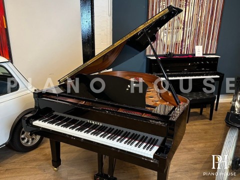 YAMAHA C3L
