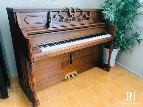 PIANO BOCKLER AH220