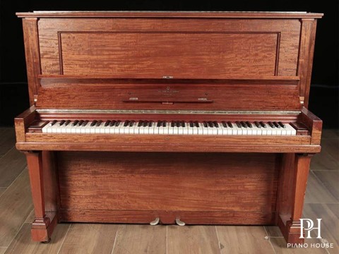STEINWAY K-132 WN