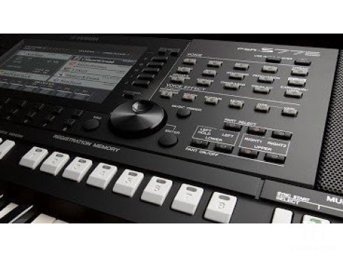 Yamaha PSR S975