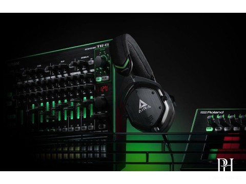 Roland M-100 AIRA