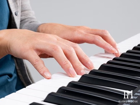 Yamaha PSR E283
